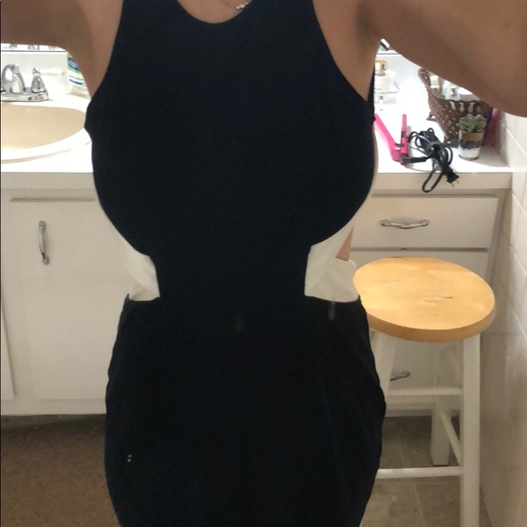 Black dress from express - Picture 3 of 4